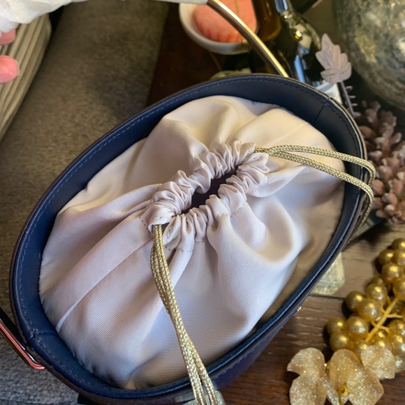 ⛔️SOLD⛔️Authentic KATE SPADE Leather/metal ice bag - Picture 3 of 11